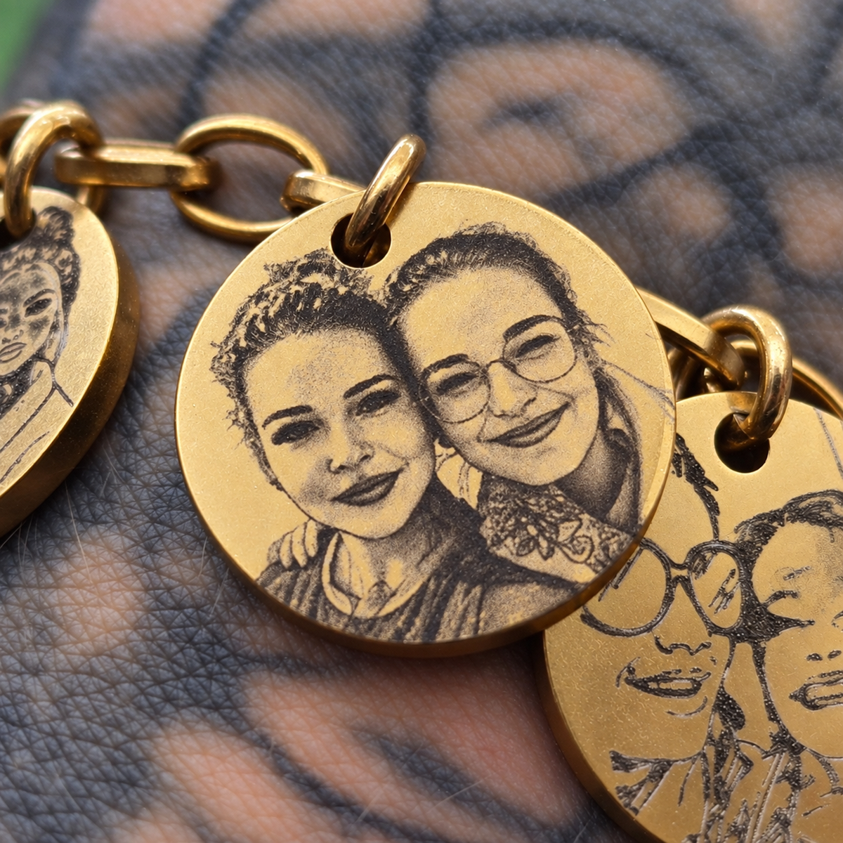 Sacred Petite Charm | 15mm