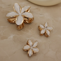 Pearl Flower Claw