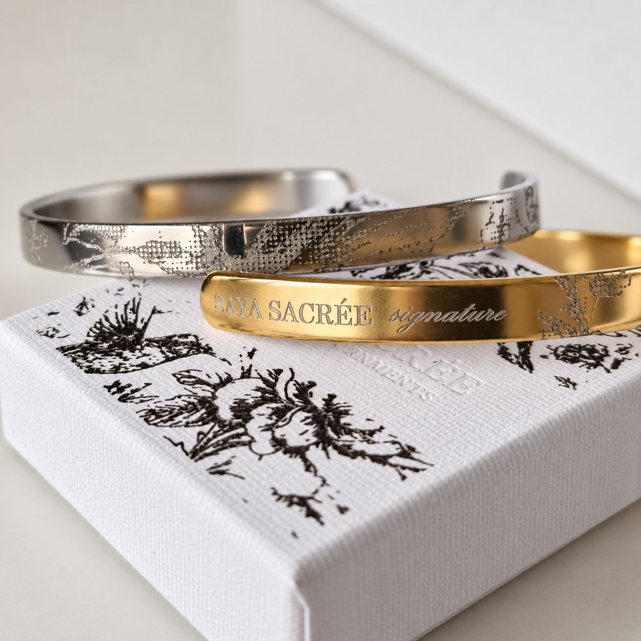 SAYA SACRÉE Signature Bangle