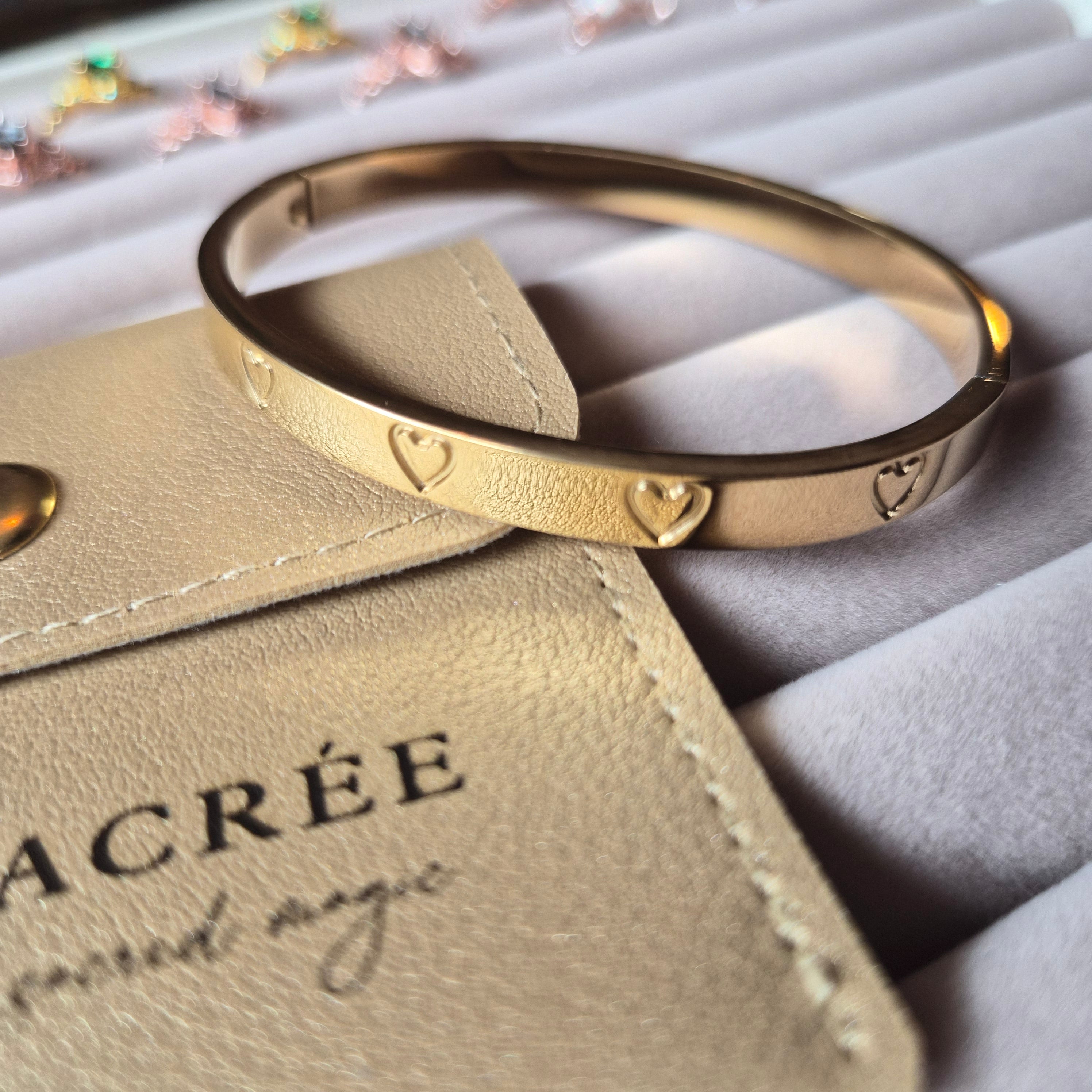 Amour Essence Bangle