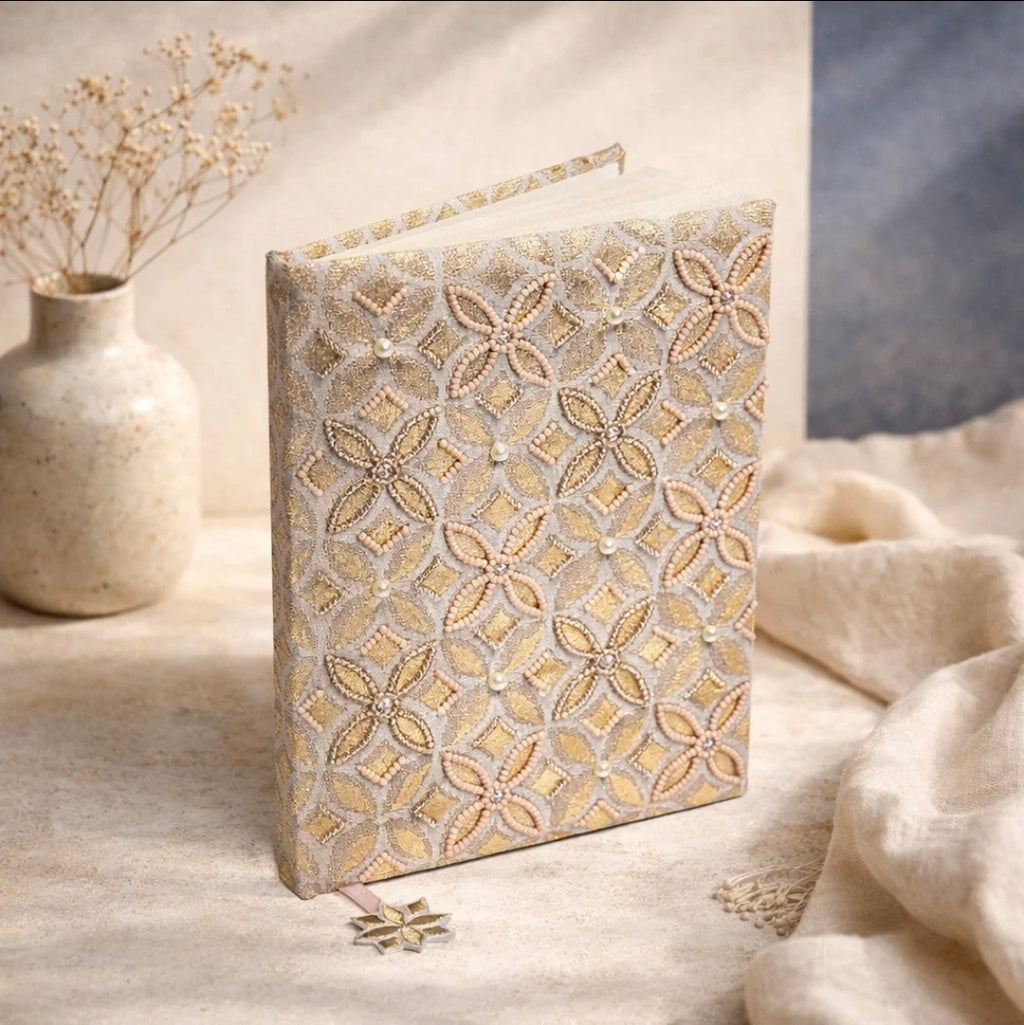 Notitieboek fluweel beige/goud met Bloem des Levens