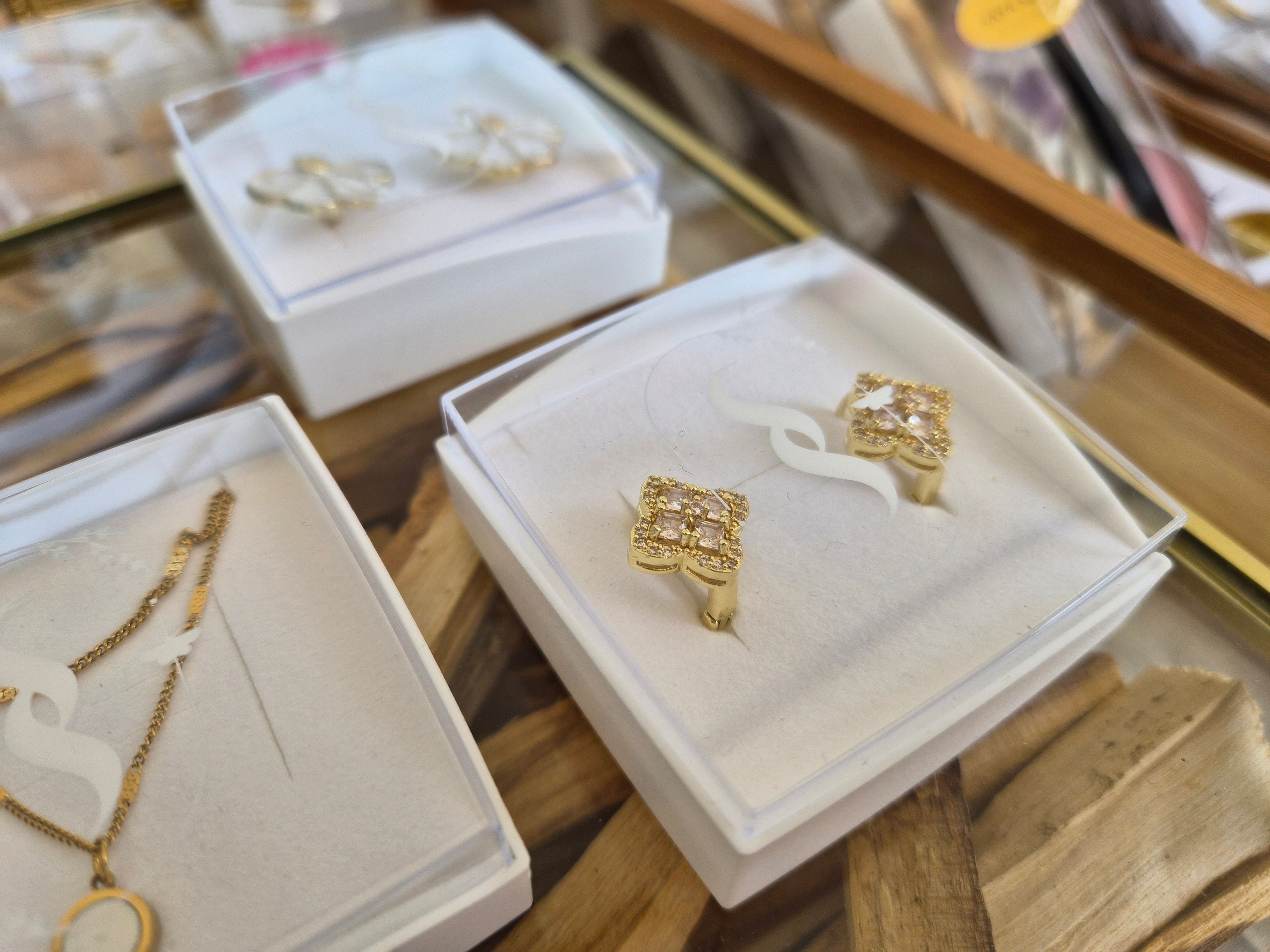Luna Clover Hoops